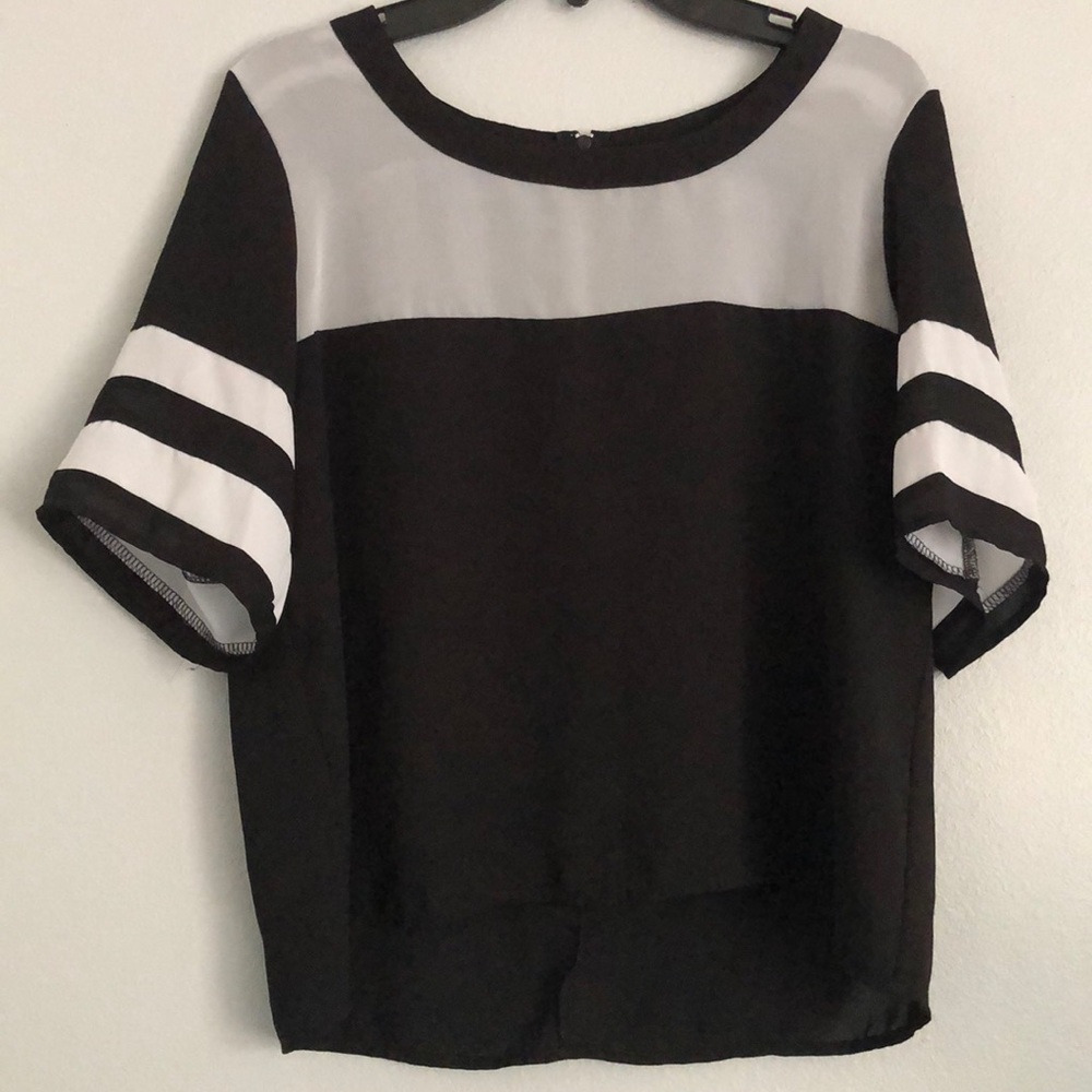 BLACK AND WHITE SHEER RUE 21 TOO